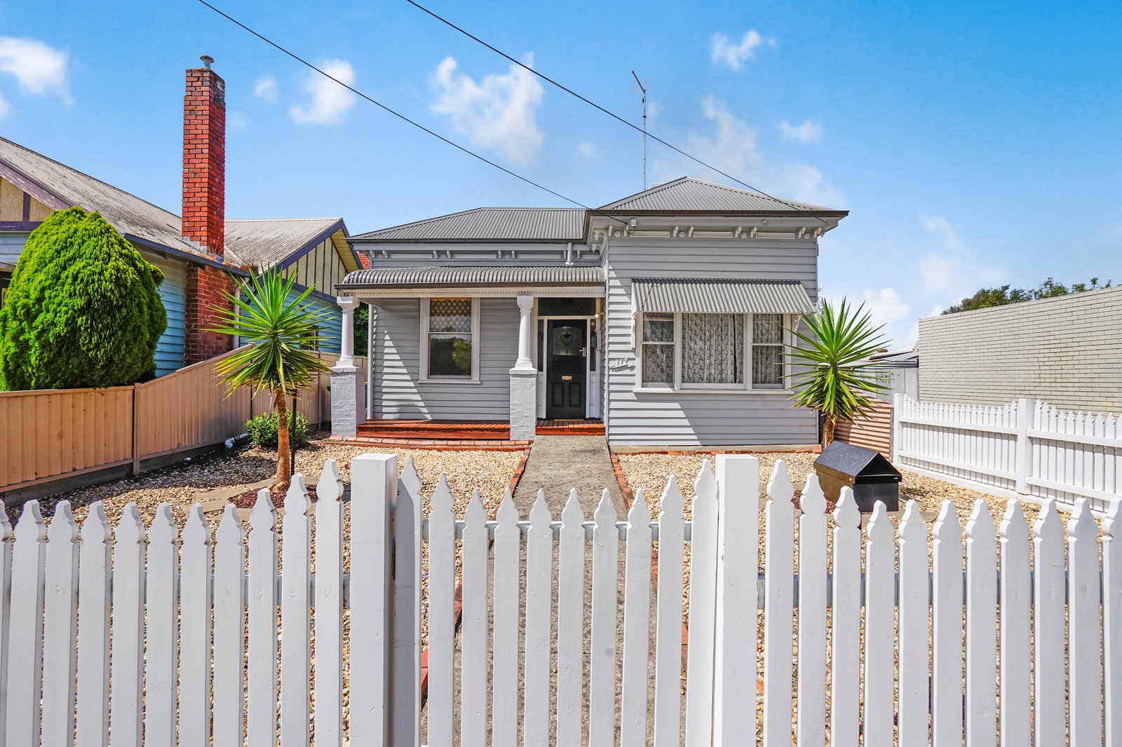 Gallery: 117 Ascot Street South