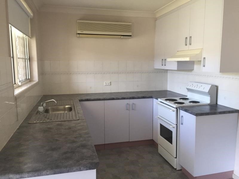 1/17 Charles Coxen Close TAMWORTH 2