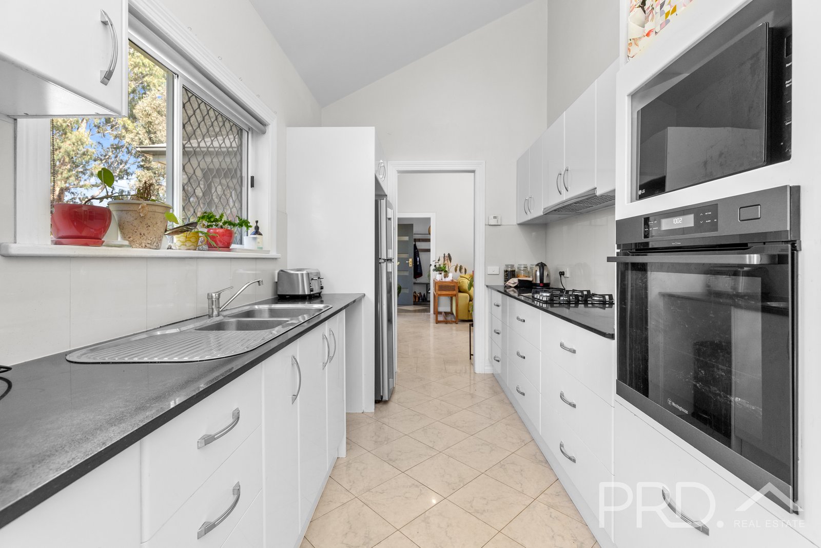 117 Currawong Road TUMUT 6