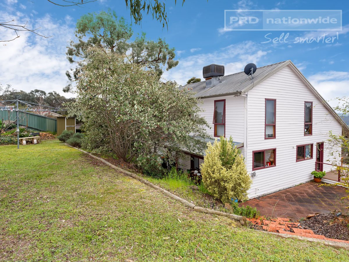 117 Dalhunty Street TUMUT 13