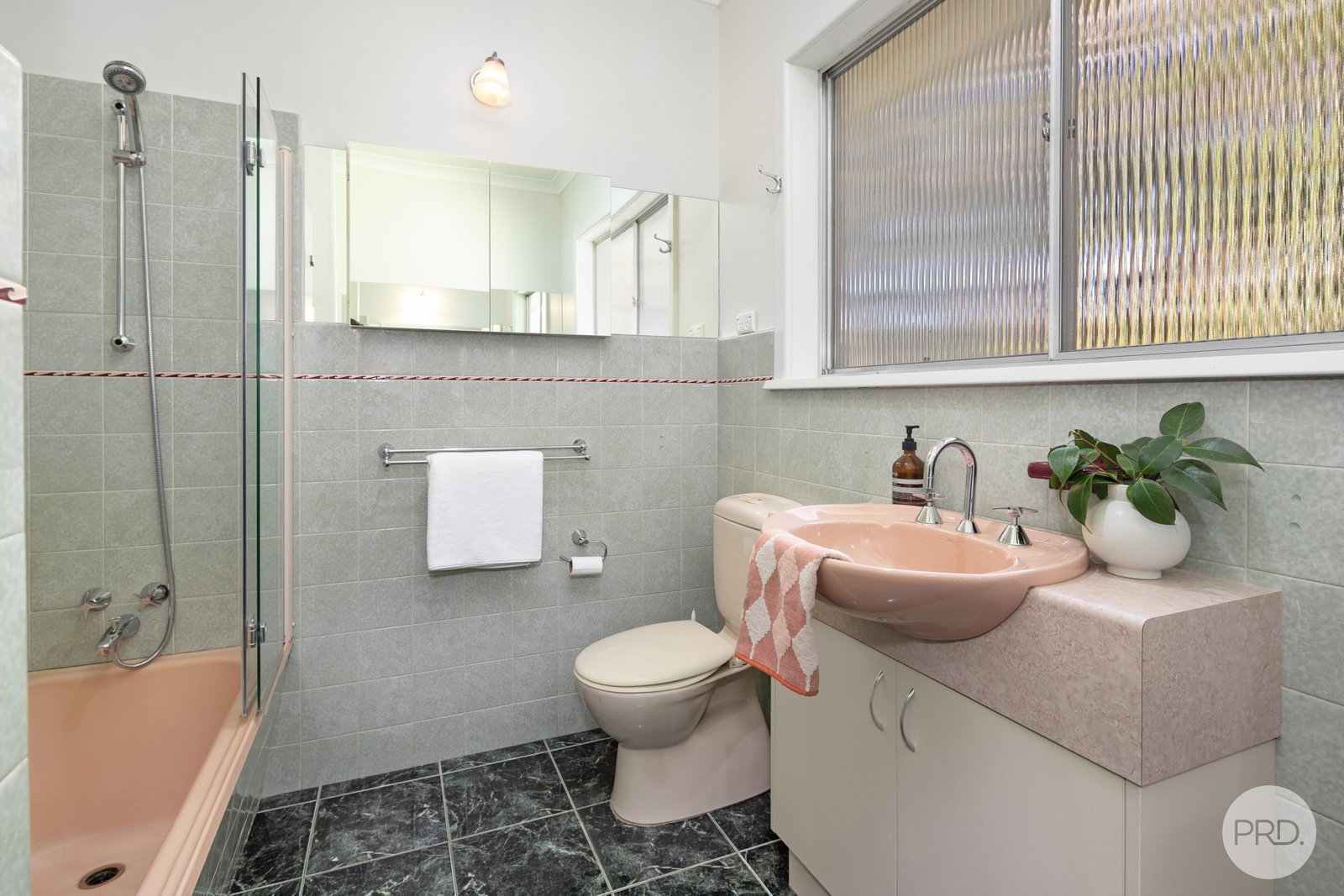 117 Daylesford Road BROWN HILL 9