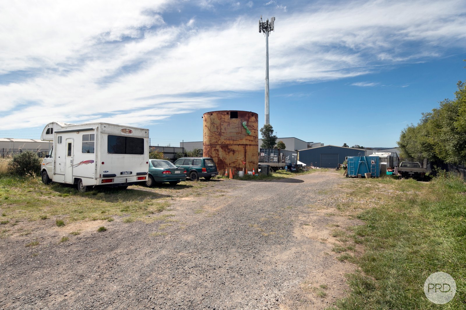 117 Elsworth Street East  CANADIAN 3