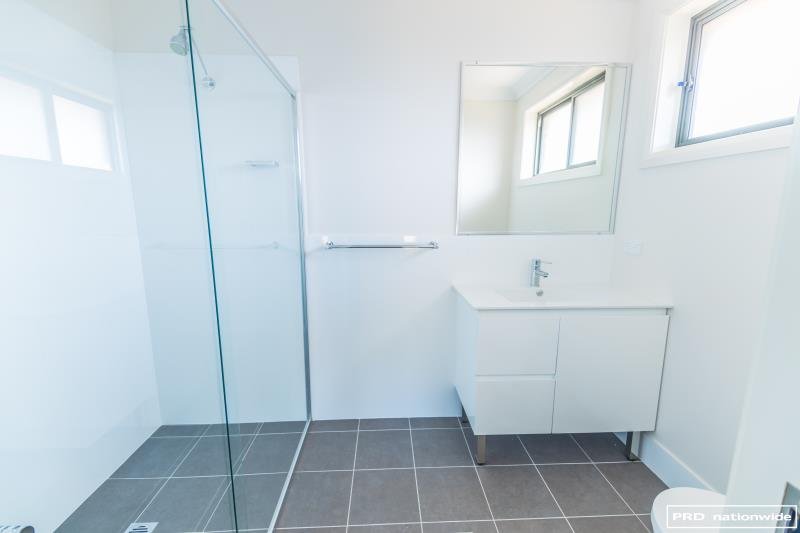1/17 Galah Drive TAMWORTH 4