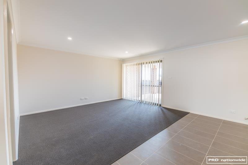 1/17 Galah Drive TAMWORTH 6