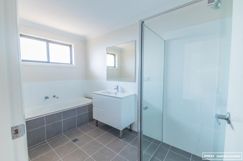 1/17 Galah Drive TAMWORTH 7