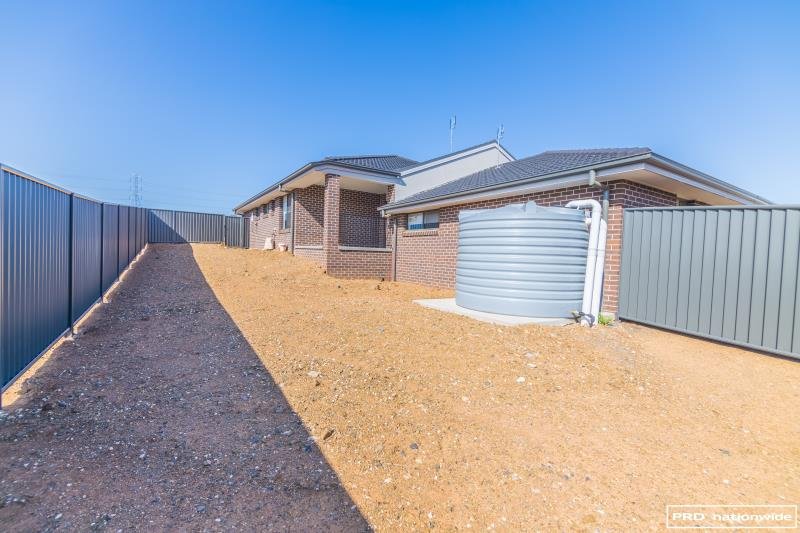 1/17 Galah Drive TAMWORTH 9
