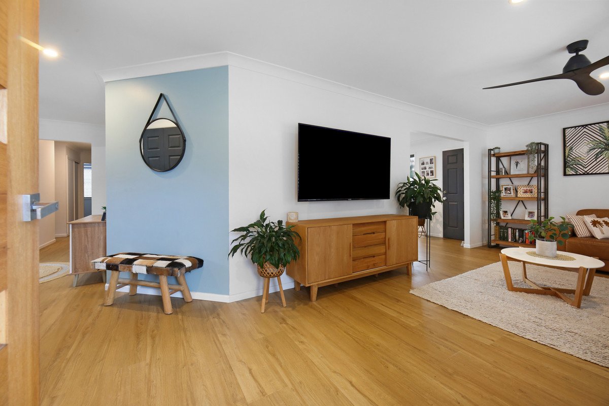 117 Honeyeater Drive Burleigh Waters 4