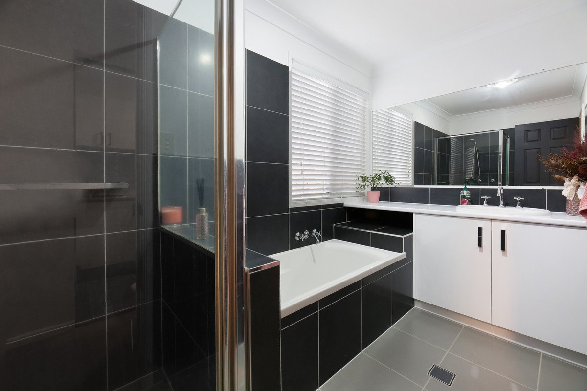 117 Honeyeater Drive Burleigh Waters 14