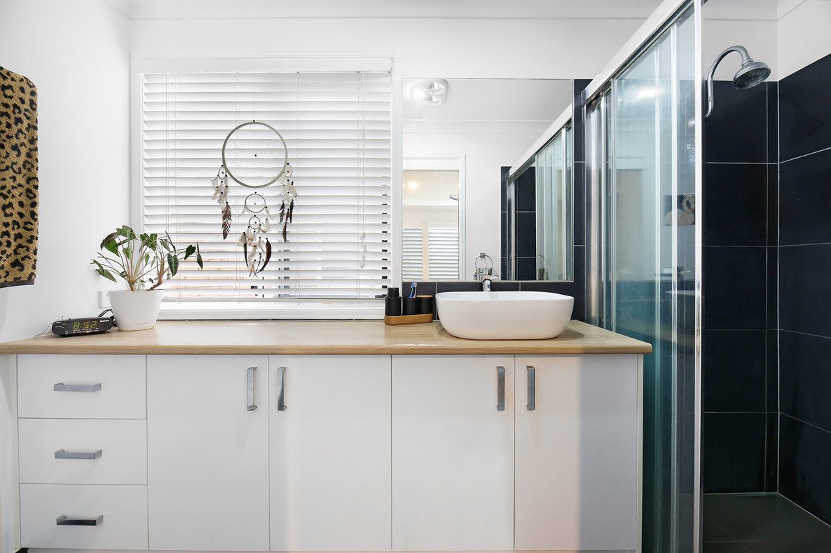 117 Honeyeater Drive Burleigh Waters 24