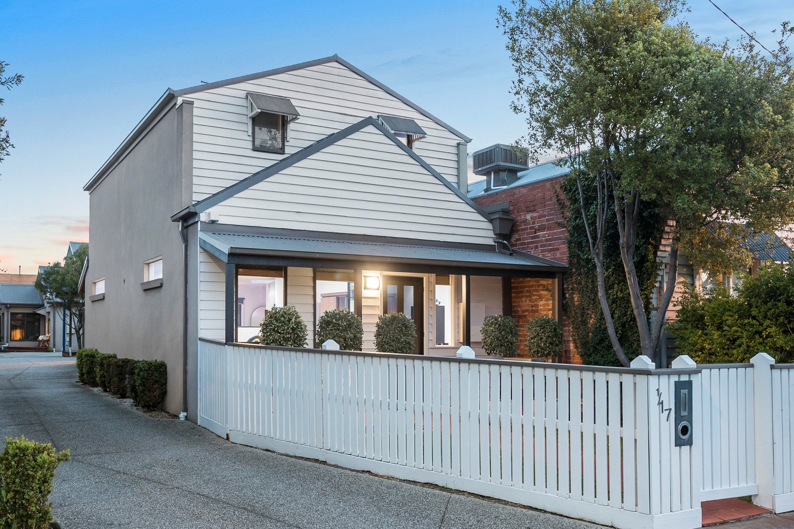 Gallery: 1/17 Hotham Street