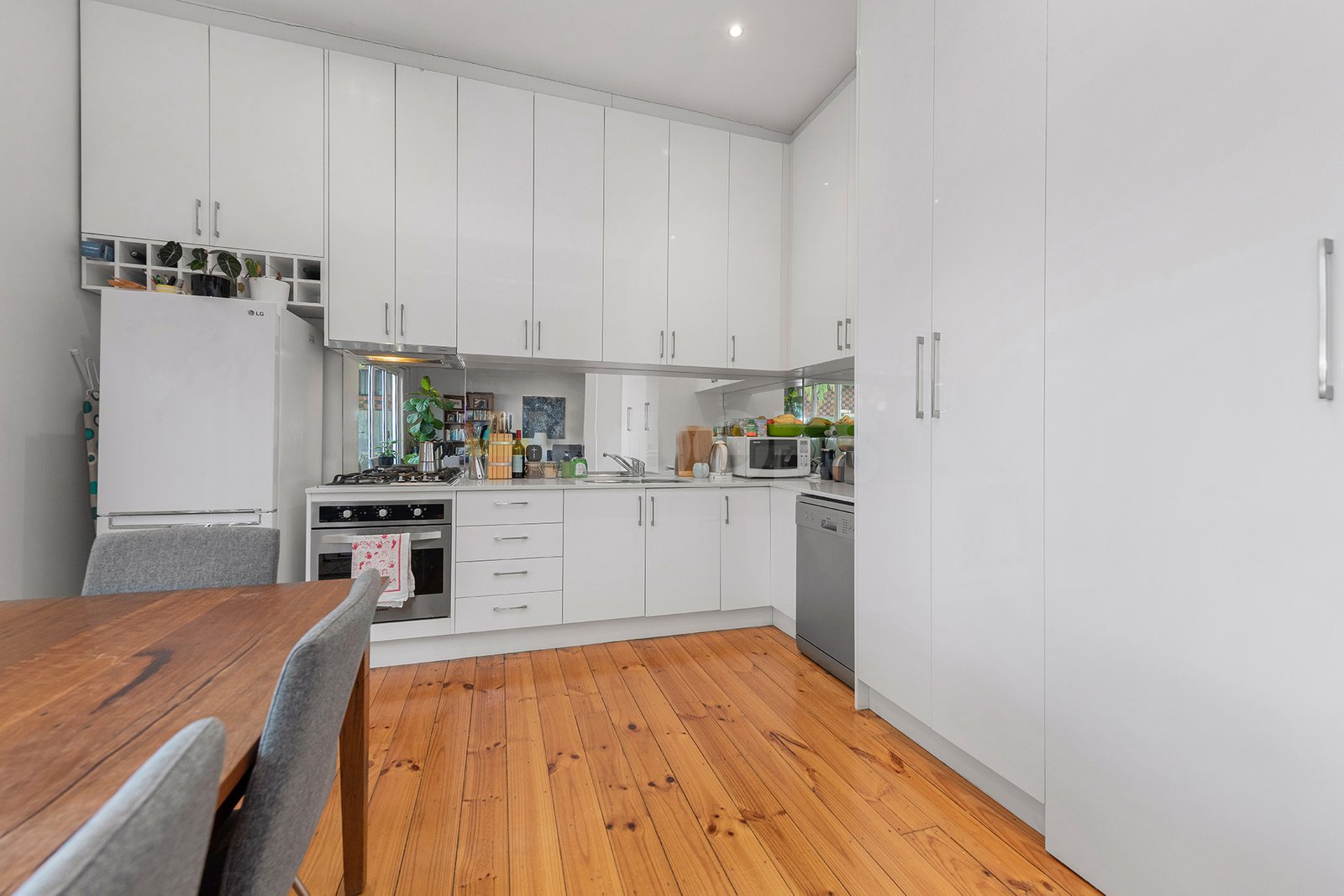Gallery: 1/17 James Street