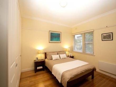 Gallery: 1/17 Kerferd Street