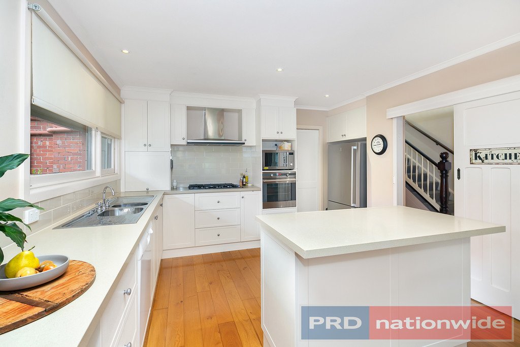 117 Lexton Street LAKE WENDOUREE 12