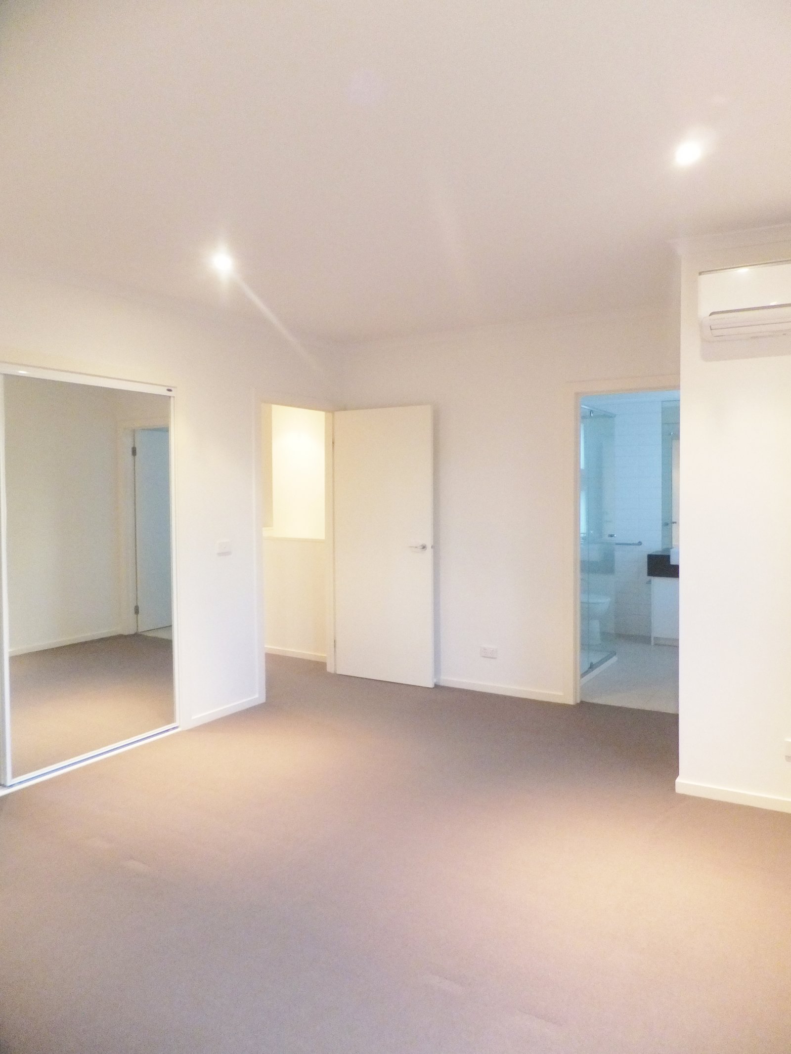 Gallery: 117 Rosebank Avenue
