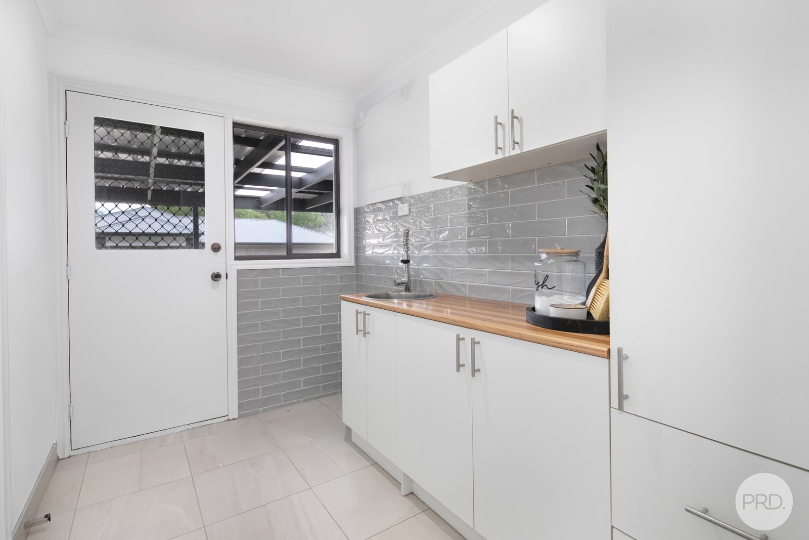 117 Strickland Parade BROWN HILL 11