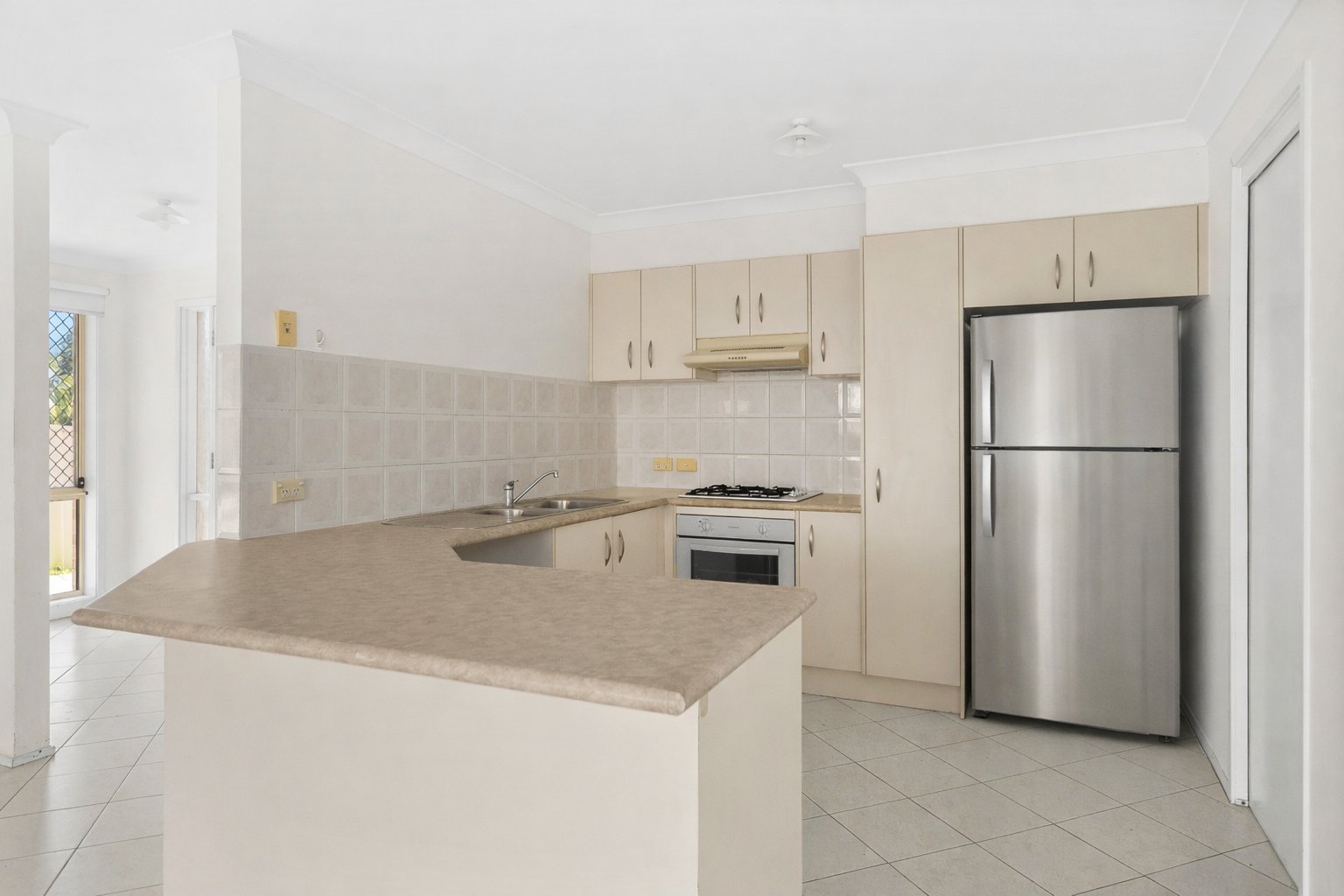 1/17 Taronga Avenue MANGERTON 2