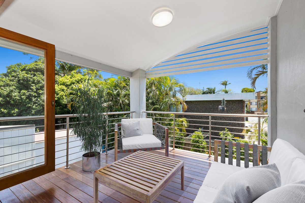 1/17 Twenty Seventh Avenue Palm Beach 1