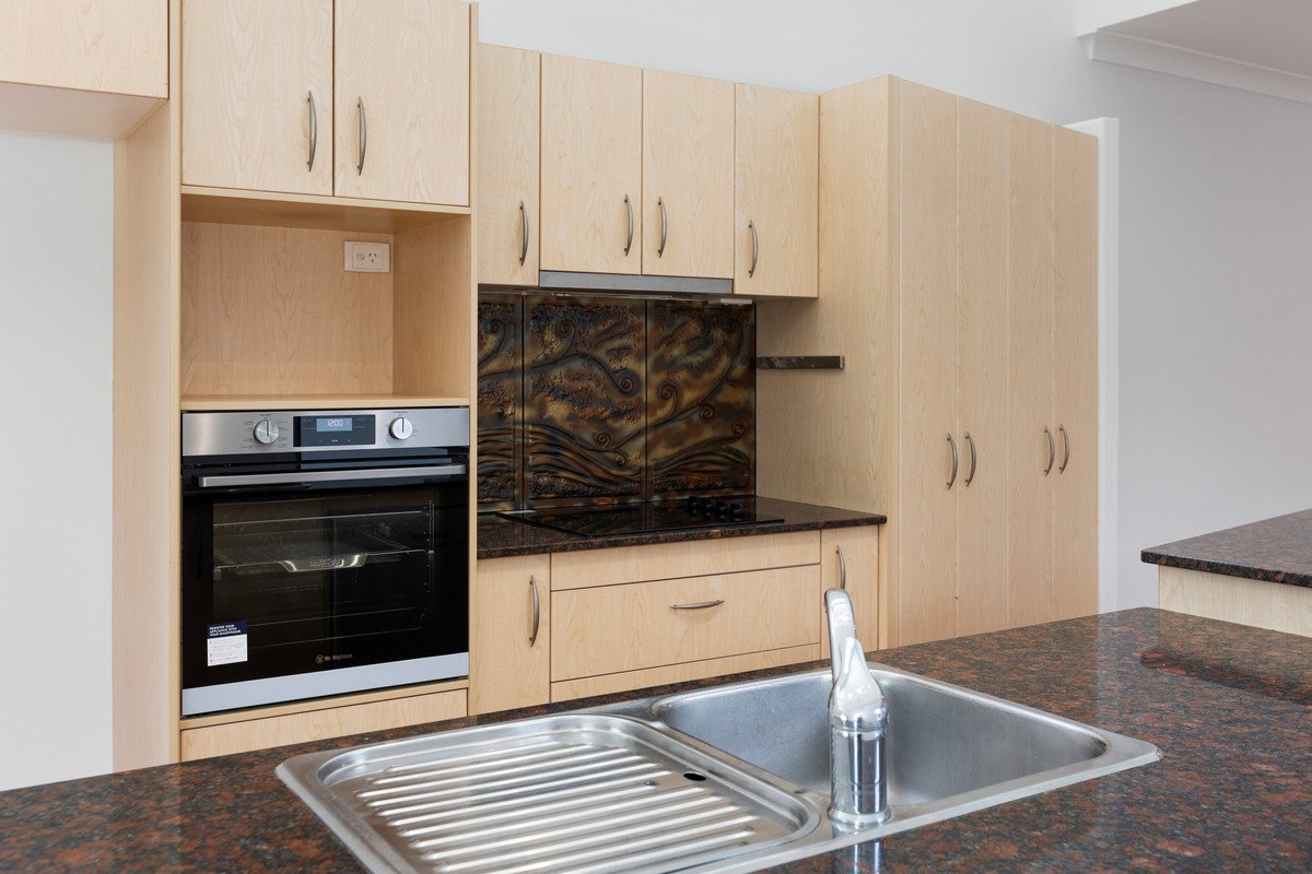 1/17 Twenty Seventh Avenue Palm Beach 5