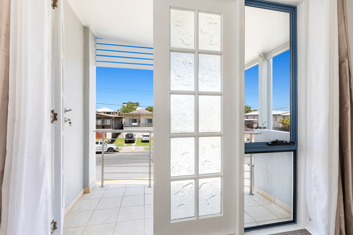 1/17 Twenty Seventh Avenue Palm Beach 11