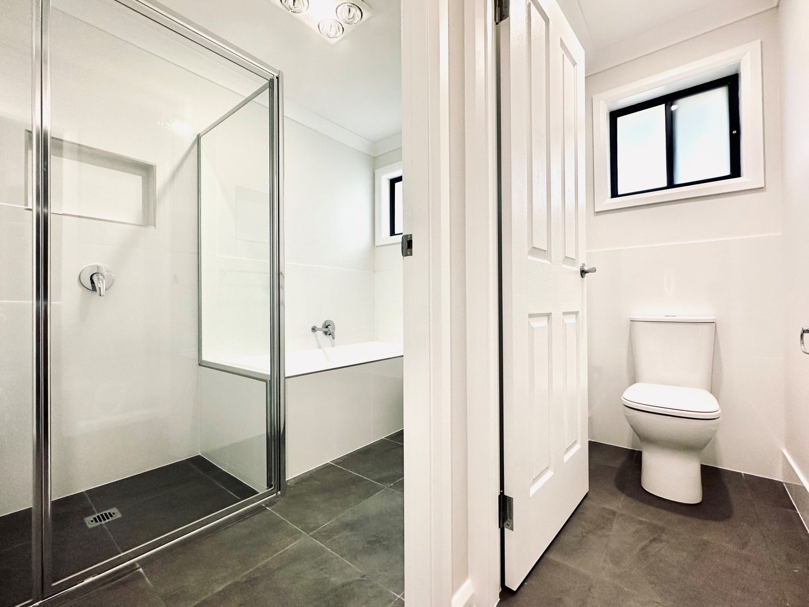 1/17 Warral Road TAMWORTH 8