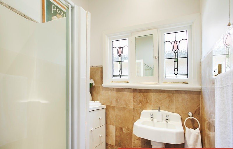 Real Estate and Property in 117 Wheatley Road, Mckinnon, VIC