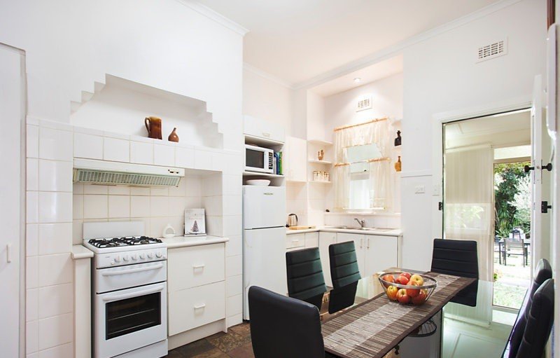 Real Estate and Property in 117 Wheatley Road, Mckinnon, VIC