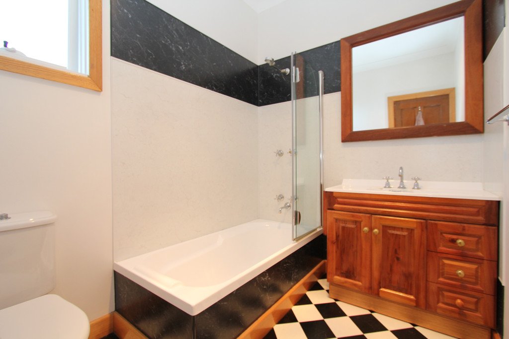117 Yarrowee Street SEBASTOPOL 8