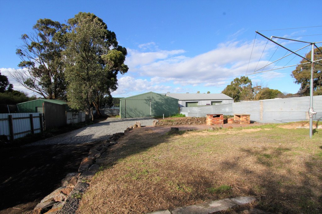 117 Yarrowee Street SEBASTOPOL 14