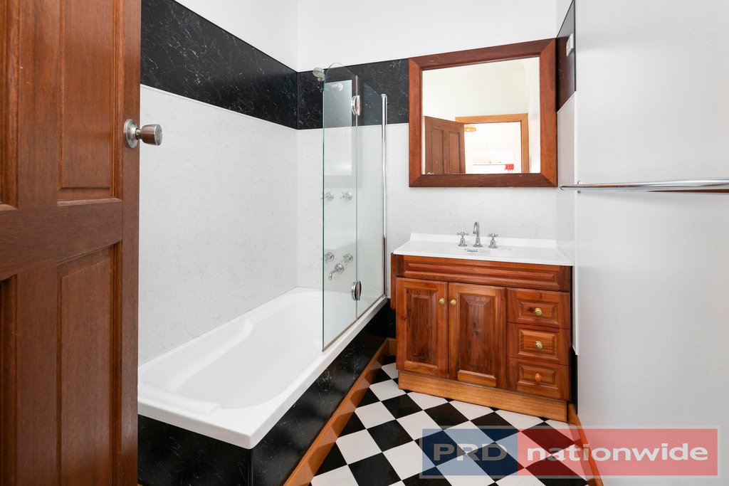 117 Yarrowee Street SEBASTOPOL 4