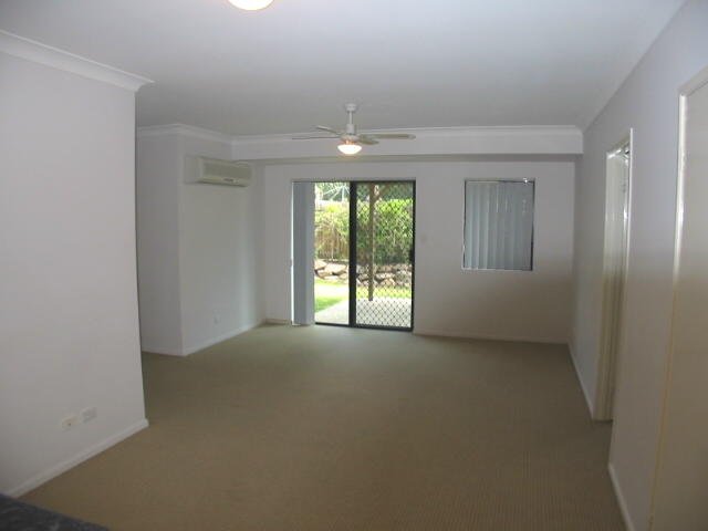 1/17 York Street NUNDAH 2