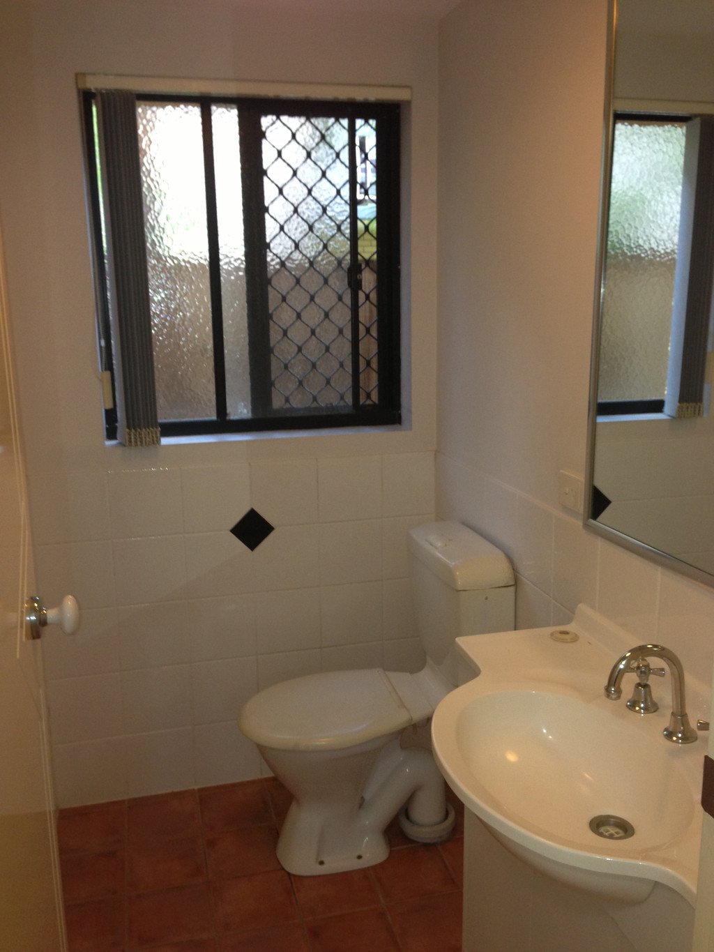 1/17 York Street NUNDAH 8