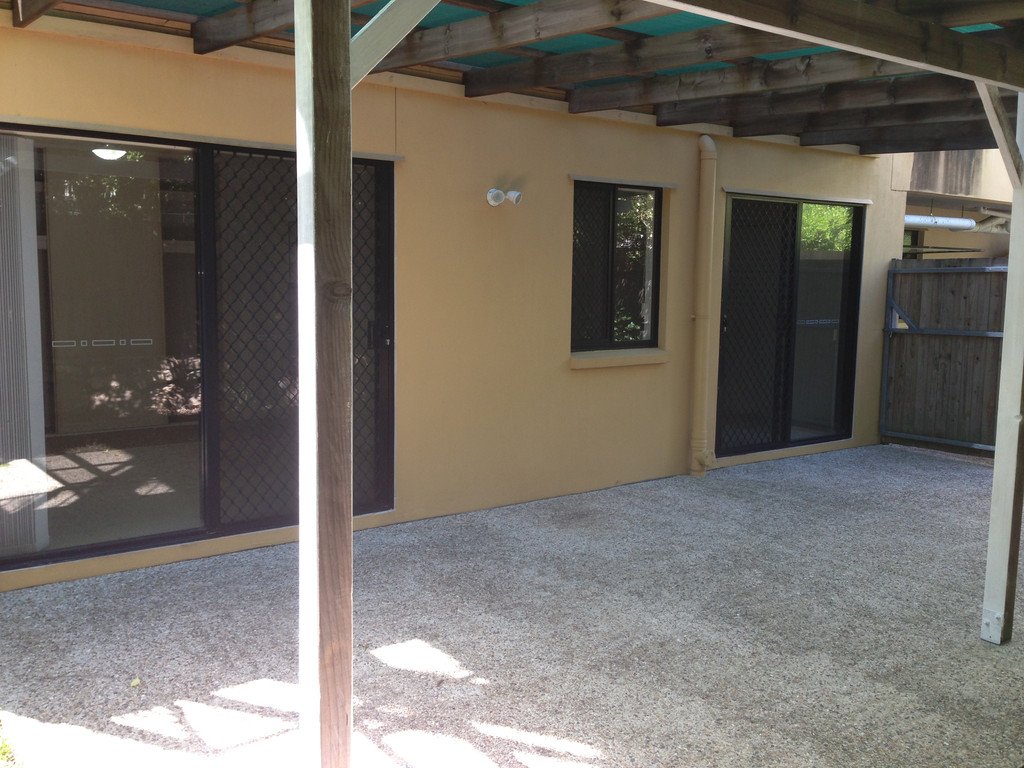 1/17 York Street NUNDAH 9