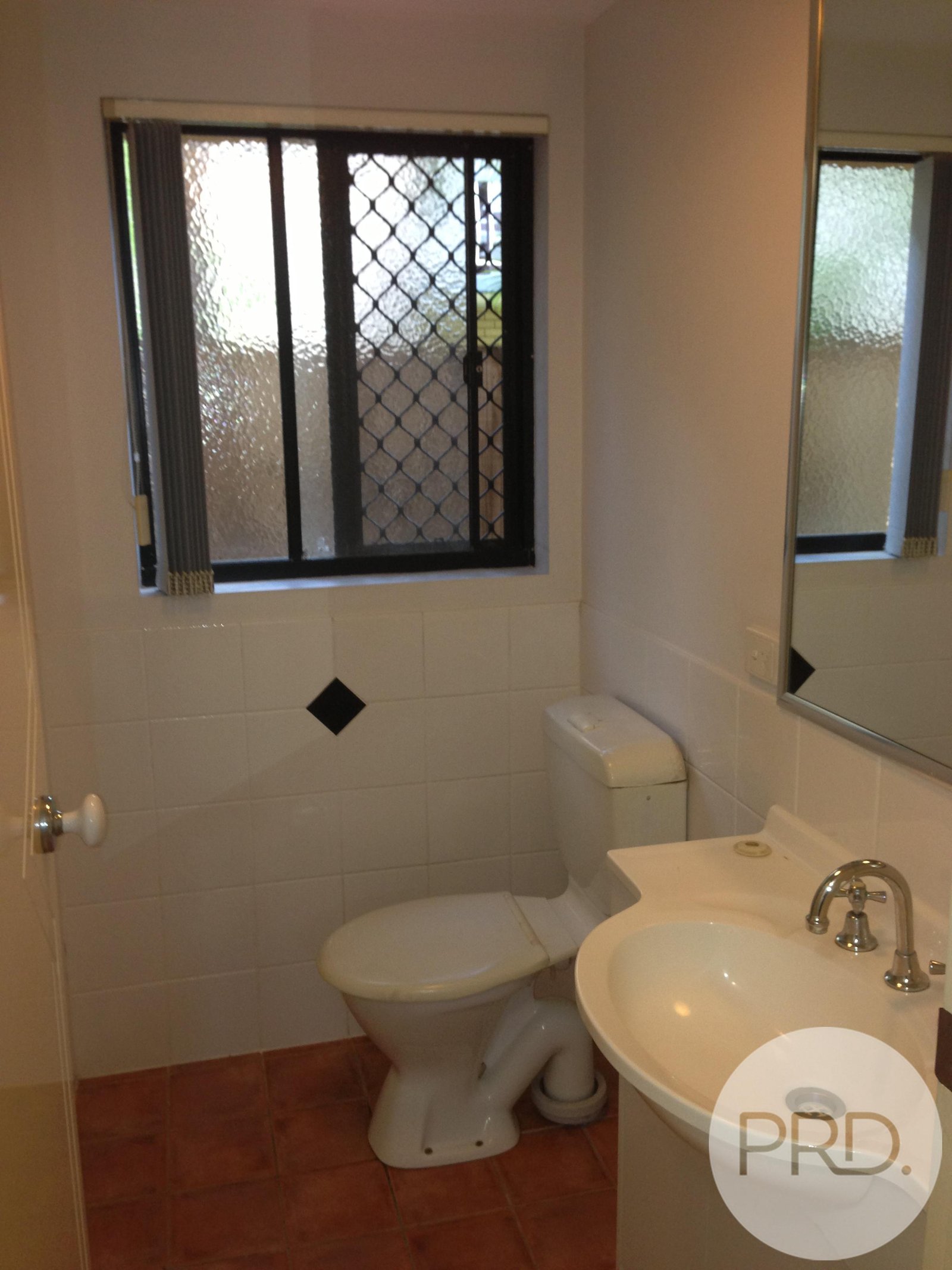 1/17 York Street NUNDAH 6