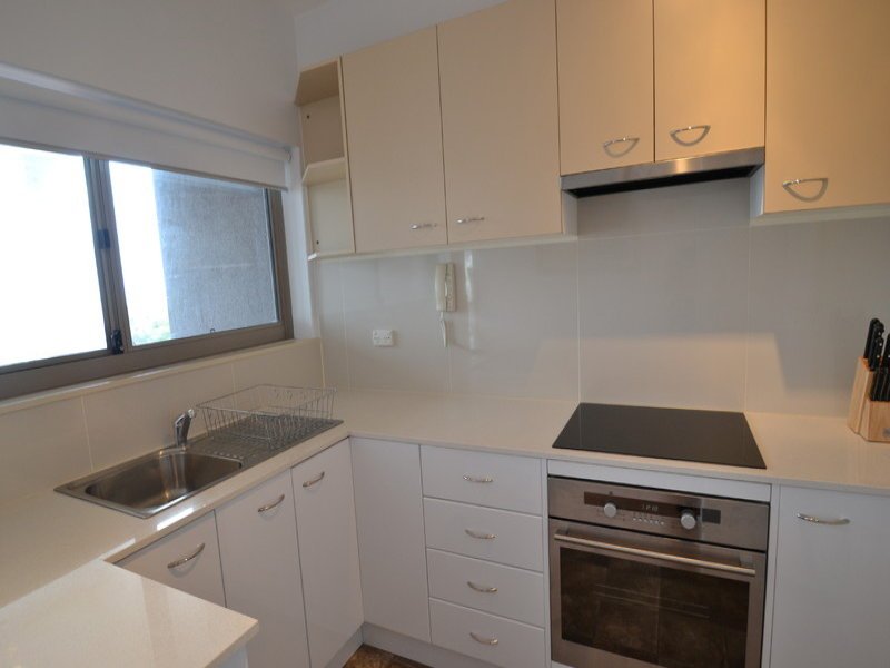 Gallery: 11/70 Beach Road