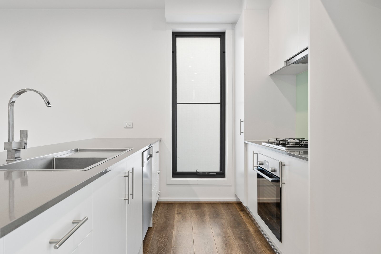 Gallery: 1/170 Ferntree Gully Road