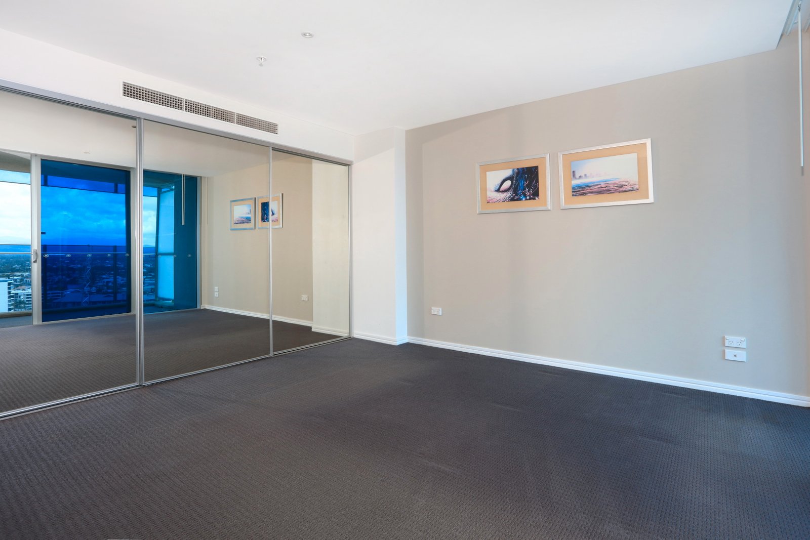 11706/3113 Surfers Paradise Boulevard SURFERS PARADISE 9