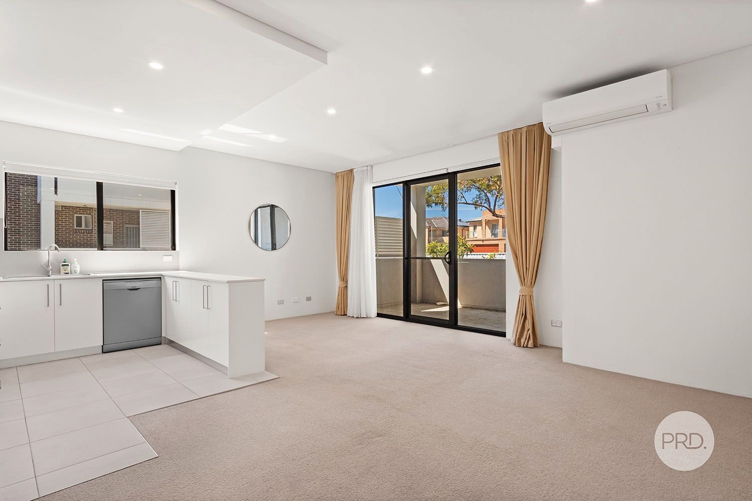 11/71-75 Lawrence Street PEAKHURST 1