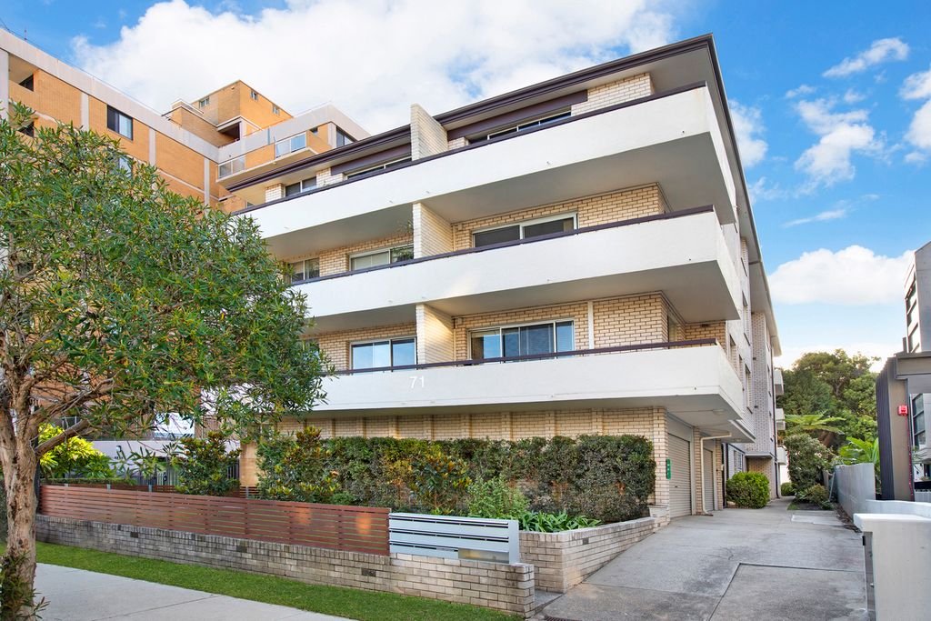 11/71 Penkivil Street BONDI 7