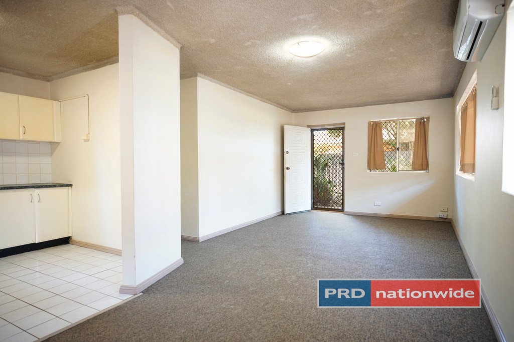 1/174 Great Western Highway KINGSWOOD 2