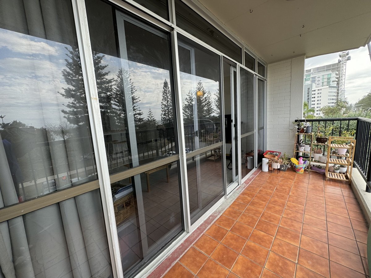11/74 The Esplanade Burleigh Heads 12