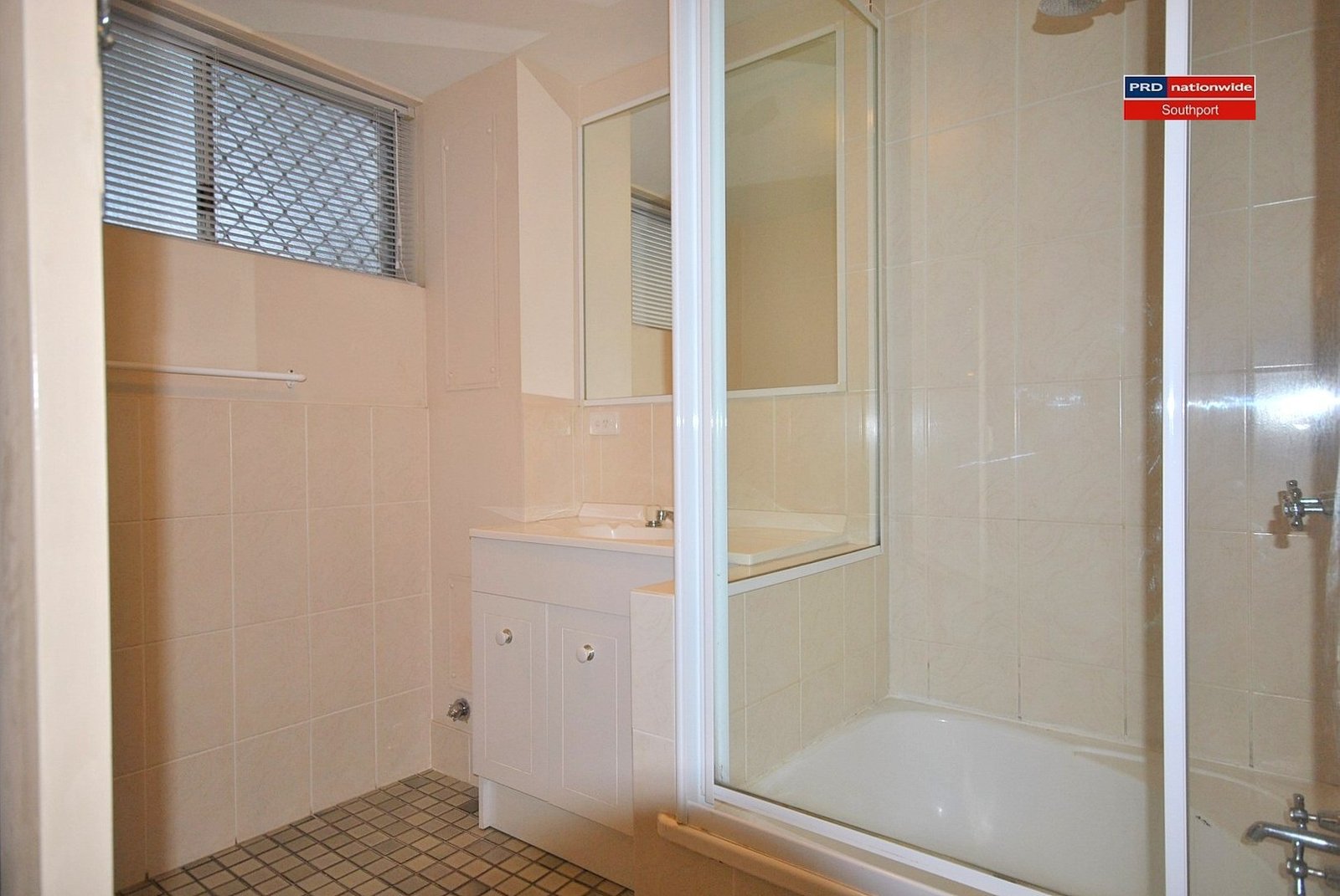 1/175 Muir Street LABRADOR 3