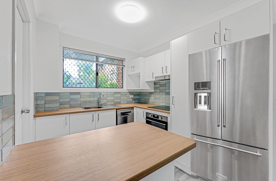 1/175 Muir Street LABRADOR 2