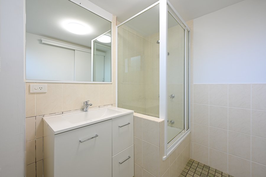1/175 Muir Street LABRADOR 6