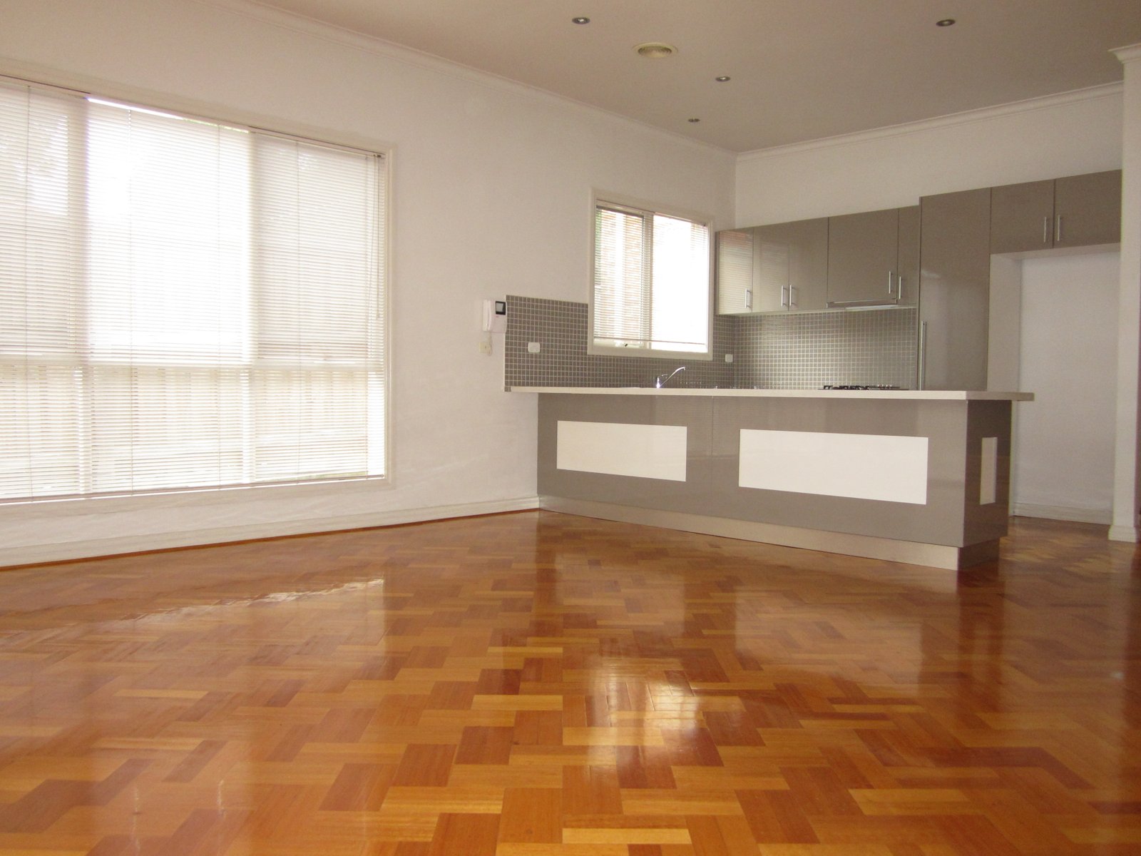 Gallery: 1175A Nepean Highway