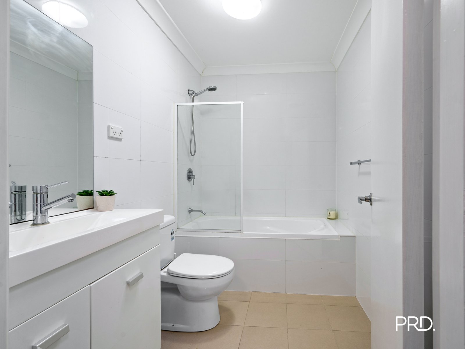 11/76-78 Jones Street KINGSWOOD 9