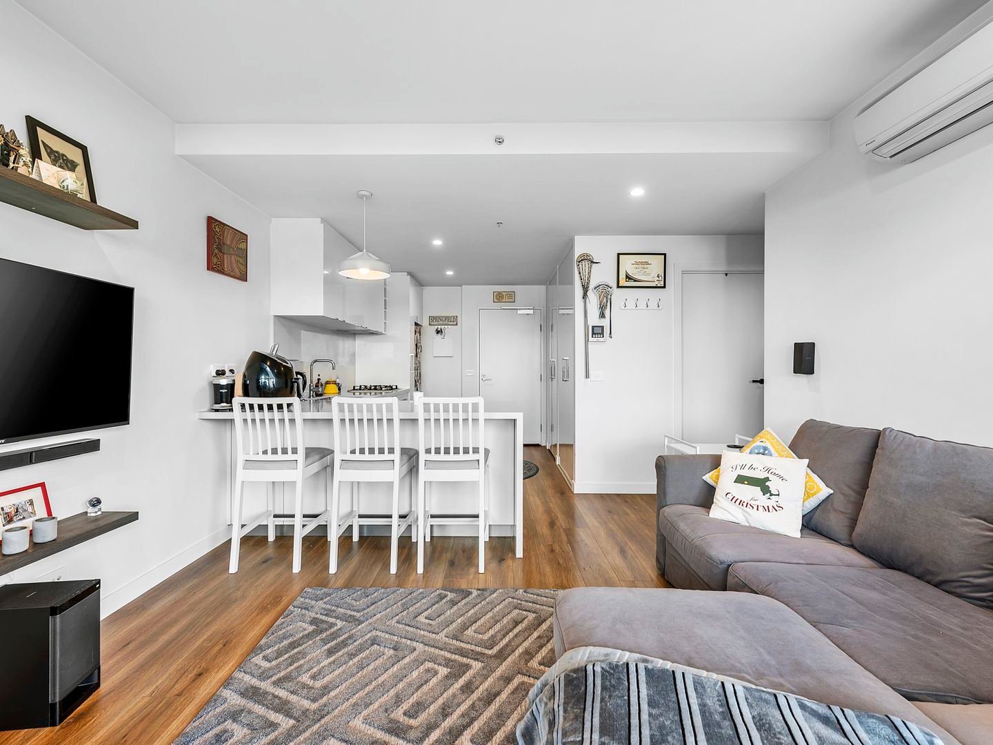Gallery: 117/70 Batesford Road