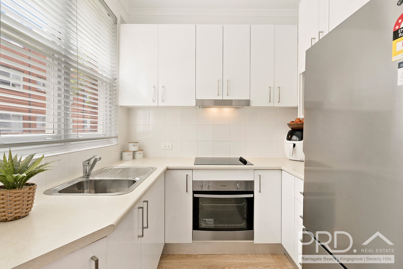 1/178 Chuter Avenue SANS SOUCI 4