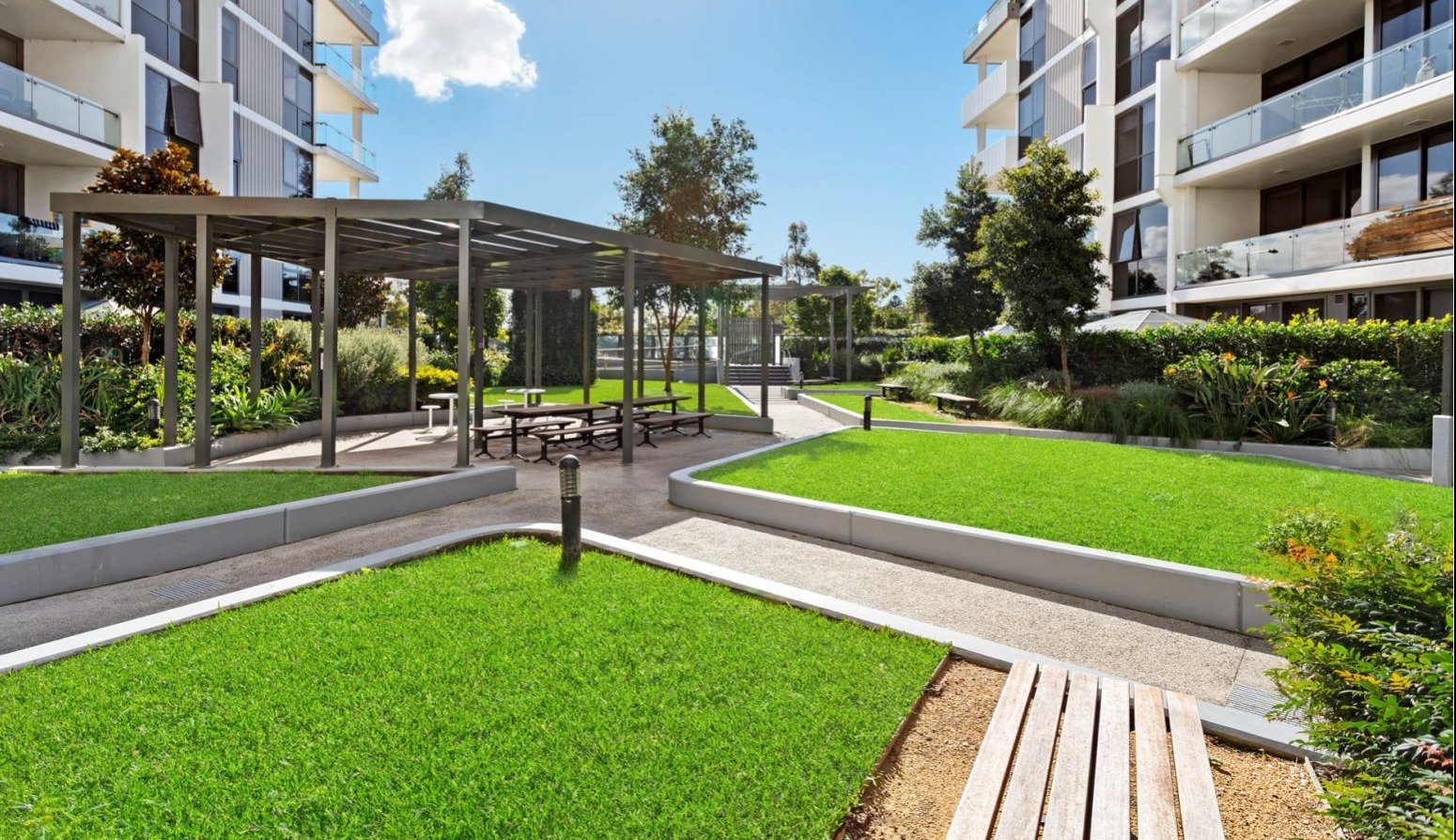 117/8 Studio Drive EASTGARDENS 18