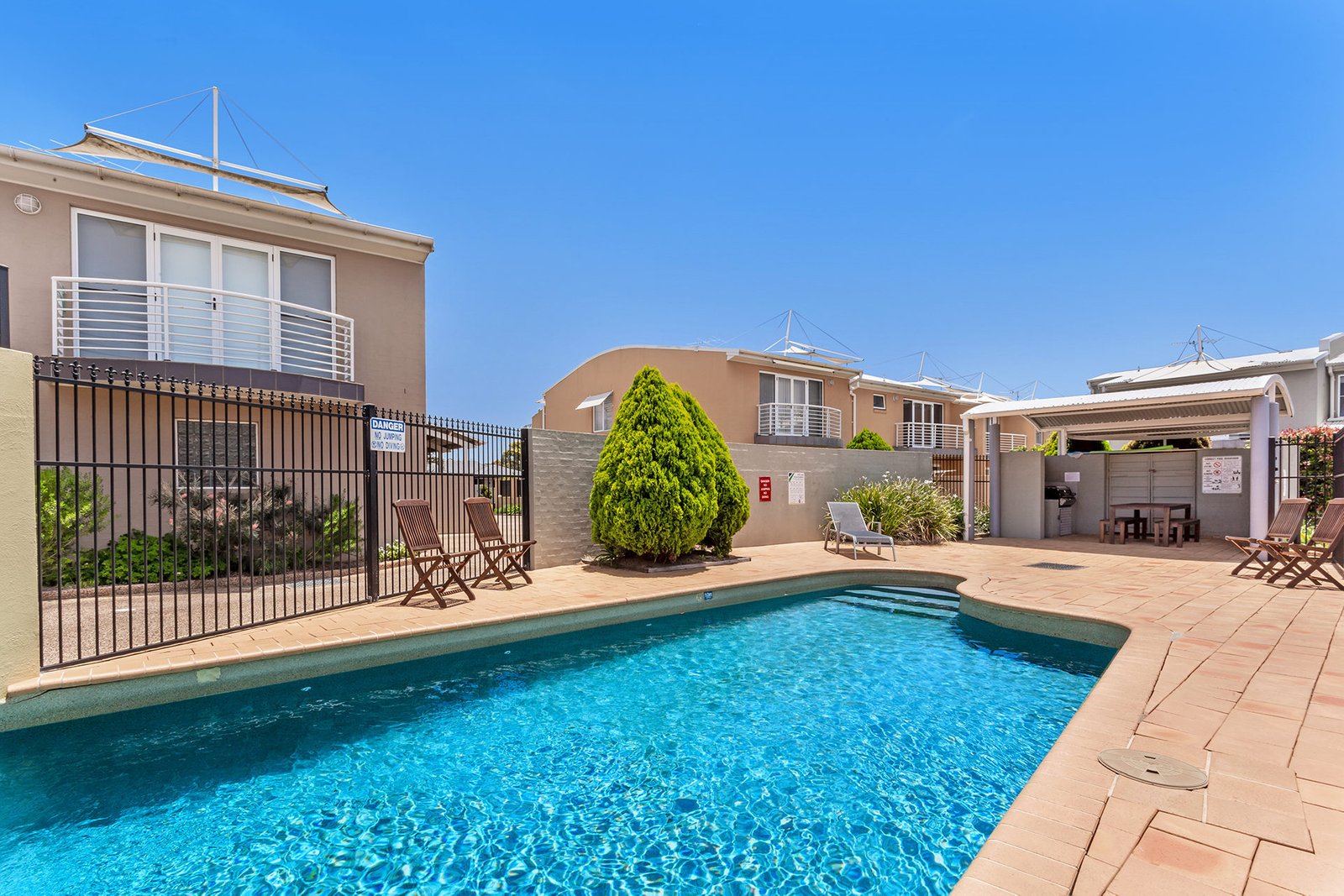 11/8 Ala Moana Way FINGAL BAY 17
