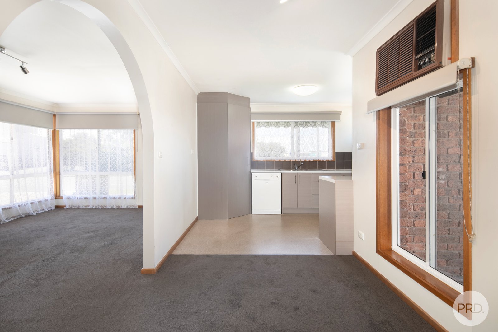1/18 Beverin Street SEBASTOPOL 4